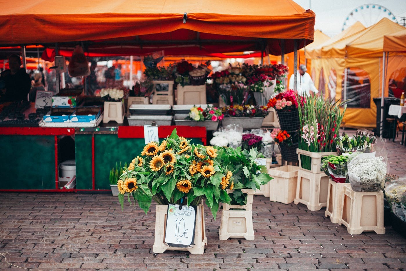Bitcoin and degrowth aim for the same goals. Localism, end to debt money and living frugally. Photo credit: Daria Shevtsova